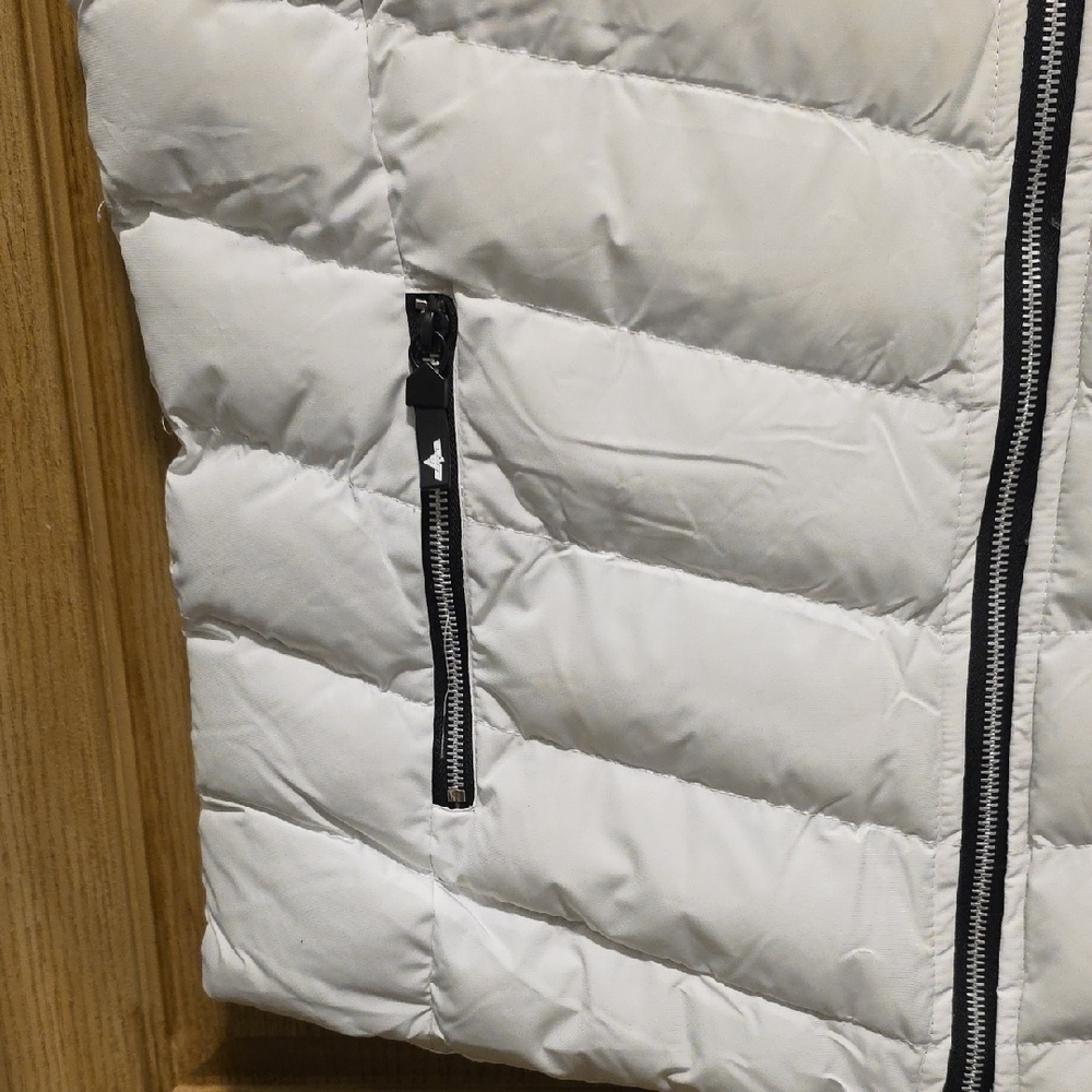 VIP White and Black Men's Vest - Picture 2 of 10